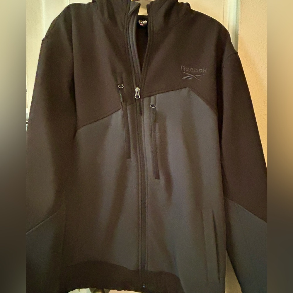 Reebok Mens Fleece Jacket Hoodie 2XLarge
Charcoal/Black